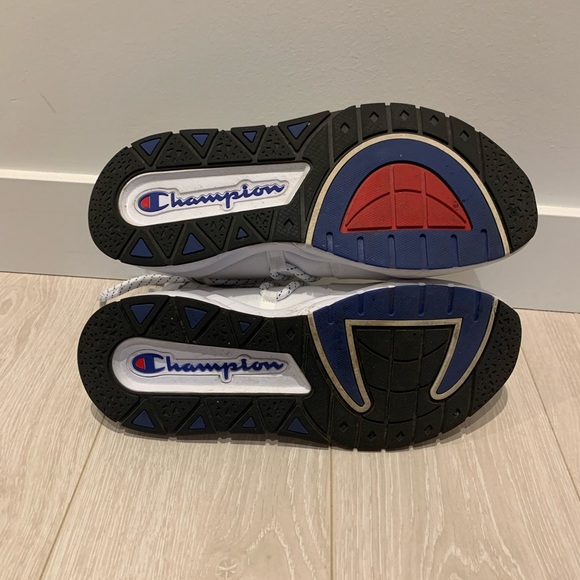 Champion white running shoes (US size 10) - Picture 5 of 9
